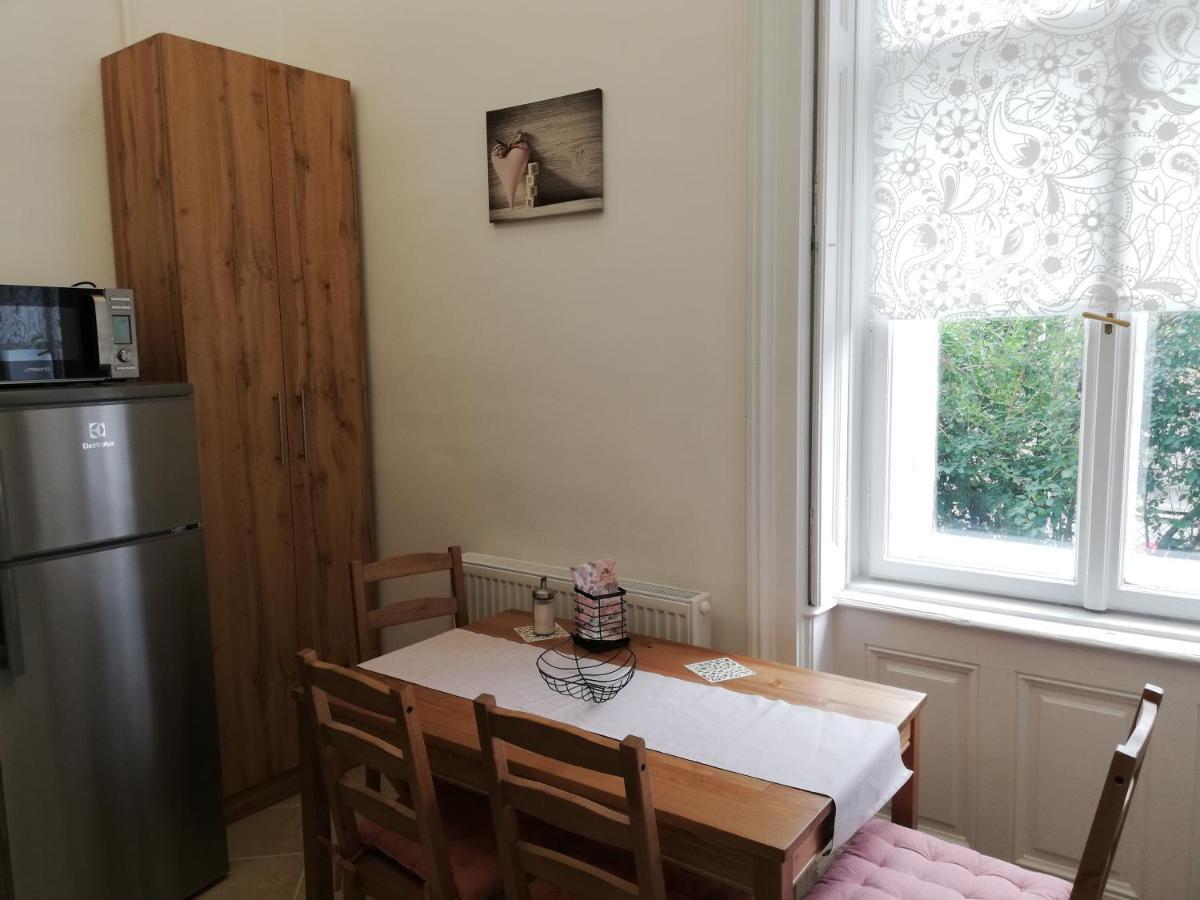 Gold 2 Apartman ショプロン エクステリア 写真